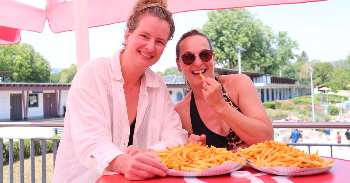 Was kostet die Portion Pommes in Wiesbadener Freibädern?
