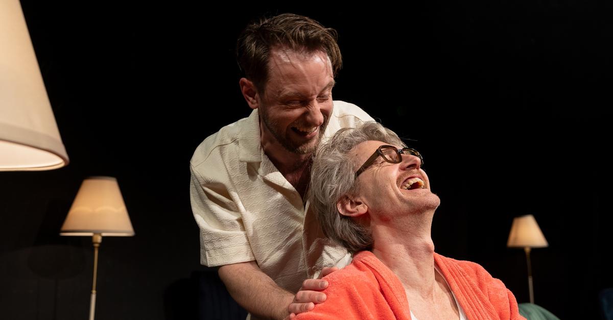 Caroline Stolz Redefines Comedy at Wiesbaden State Theatre, Now Directs Debut at Kammerspielen