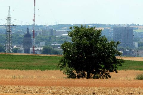 CDU und FDP halten am Ostfeld fest, wollen in bestimmten Bereichen aber einen Kurswechsel. Vor allem sollen aber Gespräche mit den Mehrheitsfraktionen zustande kommen.
