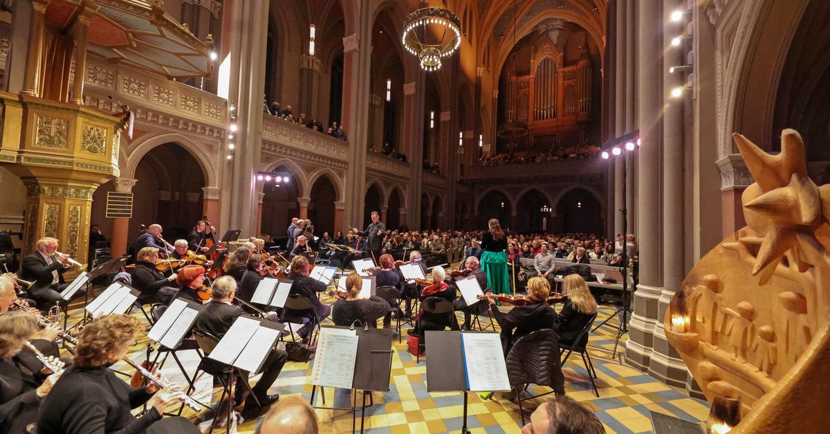 Ein-besonderer-H-hepunkt-in-der-Wiesbadener-Weihnachtszeit