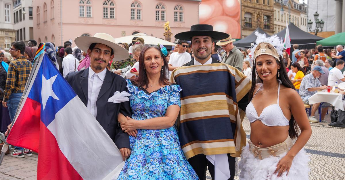 Wiesbaden feiert seine bunte Vielfalt mitten in der Stadt