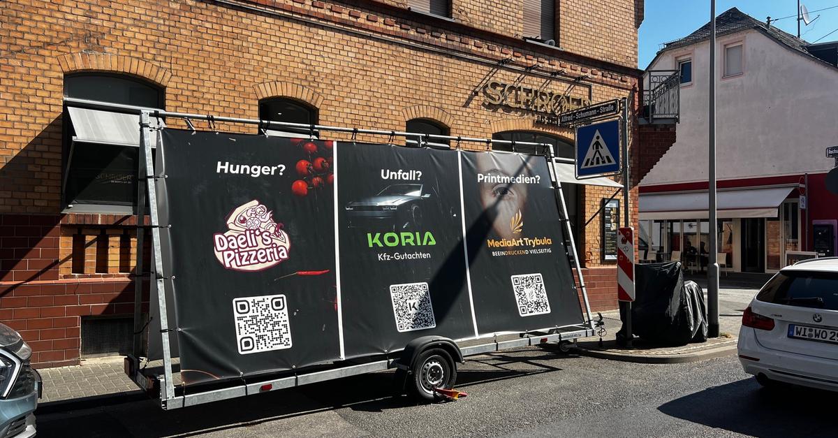 Advertising trailers block parking spaces: City of Wiesbaden clarifies ...