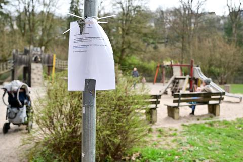 Die Spielplätze sind bei den Kontrollen der Stadtpolizei besonders negativ aufgefallen.  Foto: Volker Watschounek
