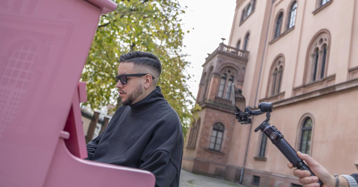 Wiesbadener-Rapper-Marvlife-dreht-Musikvideo-am-Landtag