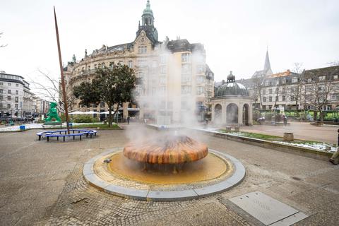 Der Wiesbadener Kochbrunnen könnte nach der Meinung vieler eine Aufhübschung vertragen.