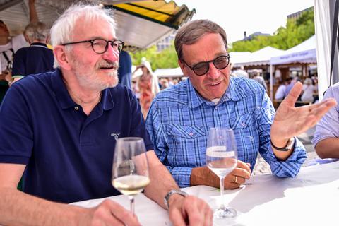 Die beiden Vorsitzenden des Fördervereins für den historischen Weinbau im Rheingau: Professor Ulrich Steger (rechts) und Andreas Booß. 