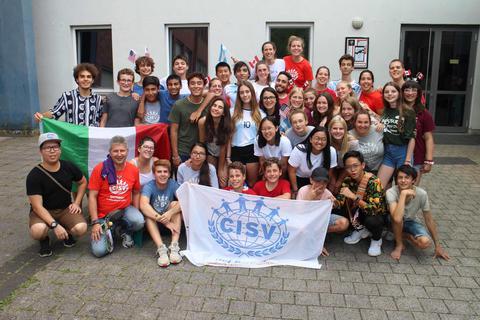Aus acht Ländern kommen die Teilnehmer des Camps in der Sophie-und-Hans-Scholl-Schule in Klarenthal. Foto: Benmesbah