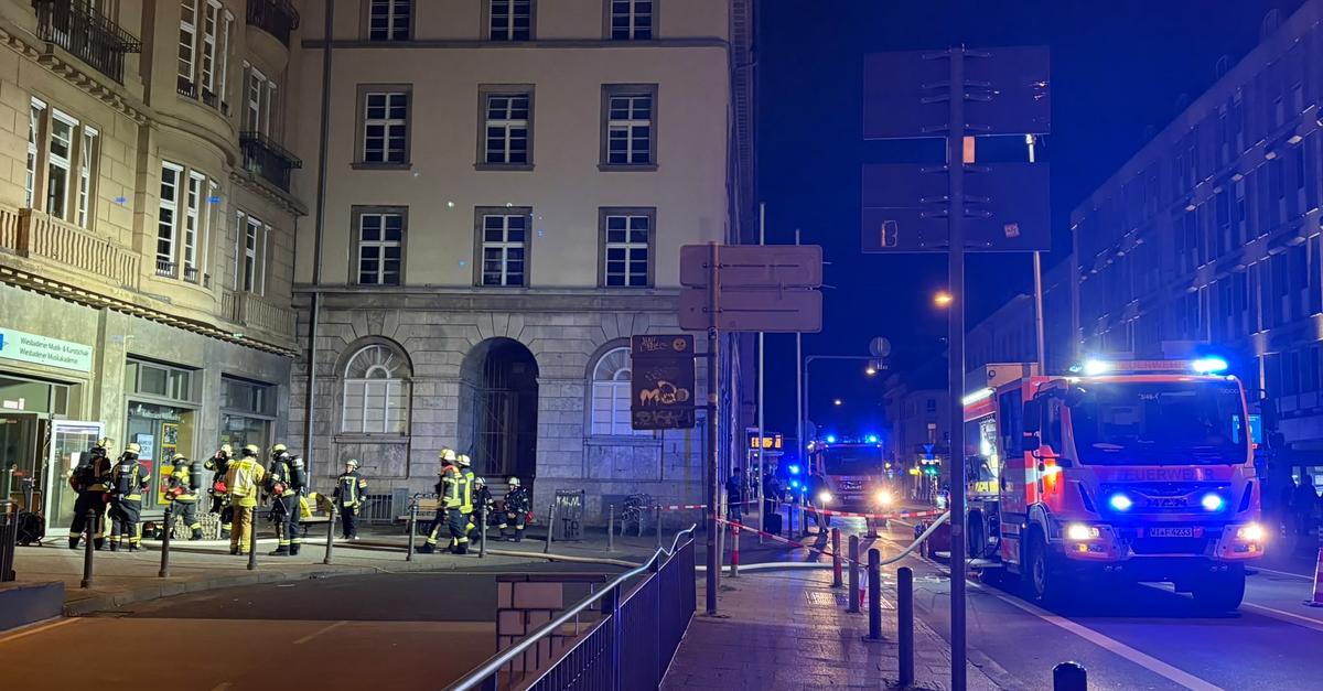 Wiesbaden fire department in action: Fire at Schillerplatz