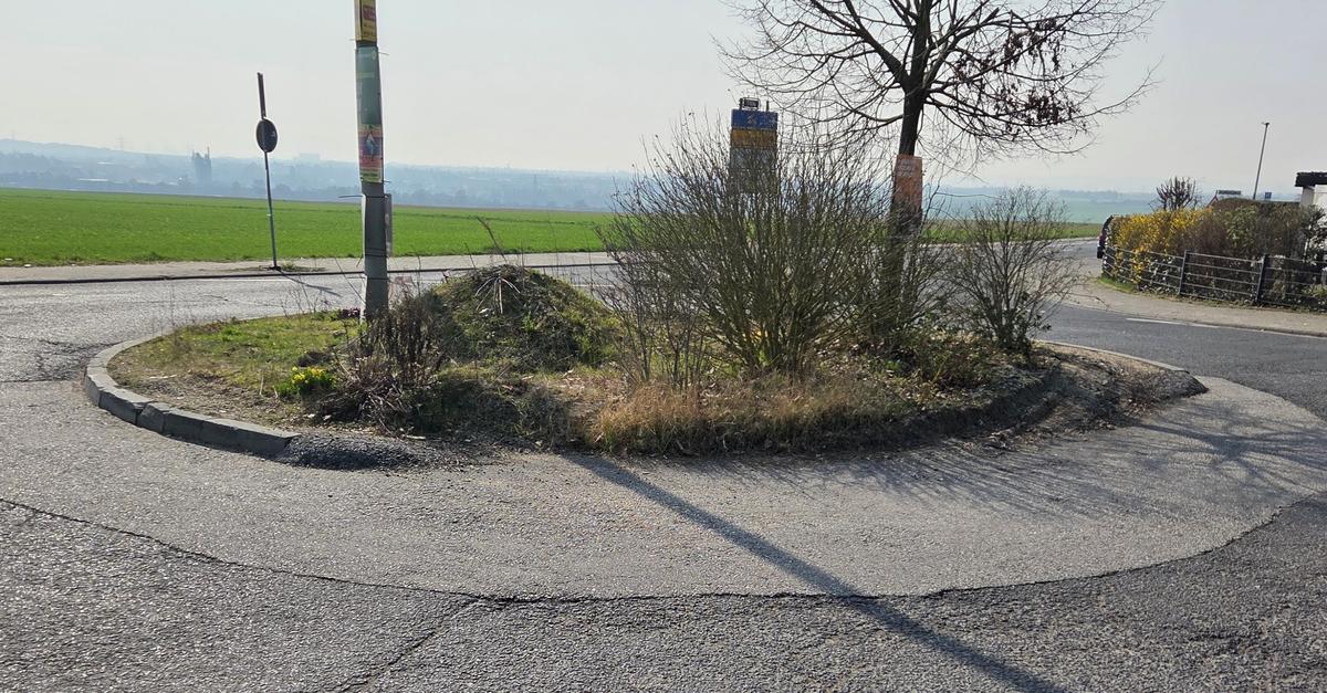 Nordenstadt roundabout: Local council demands repairs from Hessen Mobil.