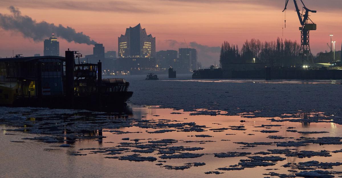 Leiche-in-Hamburg-aus-der-Elbe-geborgen