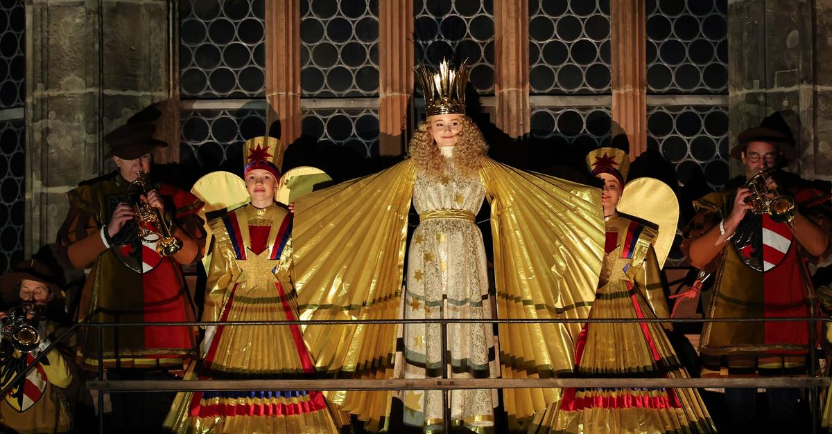 N-rnberger-Christkindlesmarkt-feierlich-er-ffnet