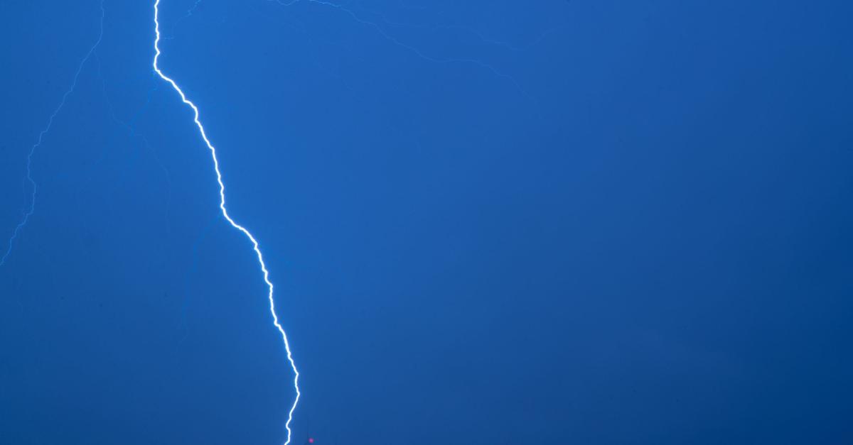 Dutzende-Verletzte-nach-Blitzeinschlag-in-Brasilien-bei-Demo