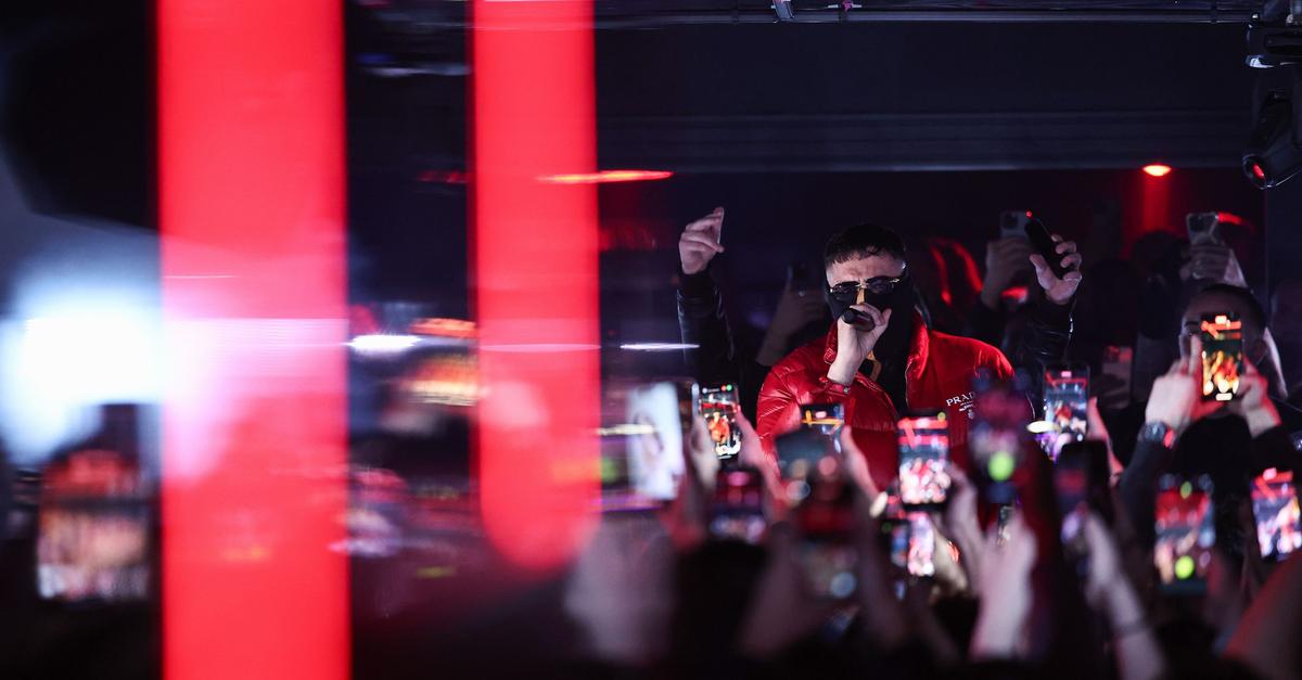 Rapper Haftbefehl legt Blitzauftritt in Gießen hin