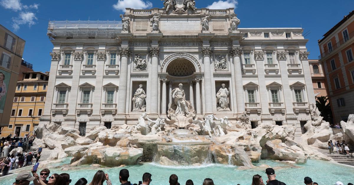 Rom-f-hrt-Eintrittsgeld-f-r-Trevi-Brunnen-ein