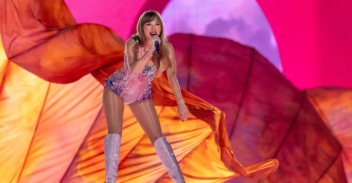 Taylor Swift erzählt von Höhen und Tiefen als „Showgirl“