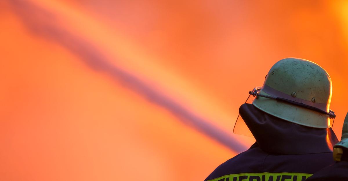 Brand-an-Regionalzug-200-Menschen-m-ssen-Zug-verlassen