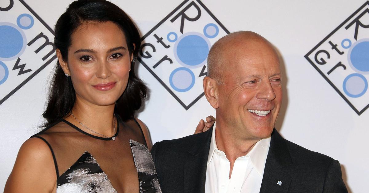 Ehefrau von Bruce Willis schreibt Pflege-Ratgeber zu Demenz