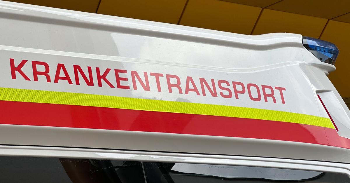 Rettung-im-Wintersportort-Deutscher-in-Mini-Spalt-gefangen