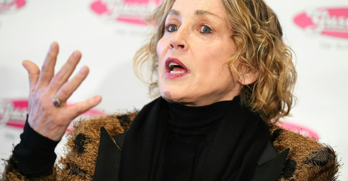 Stone-beim-Schaumrollenk-nig-Auftritt-vor-dem-Opernball