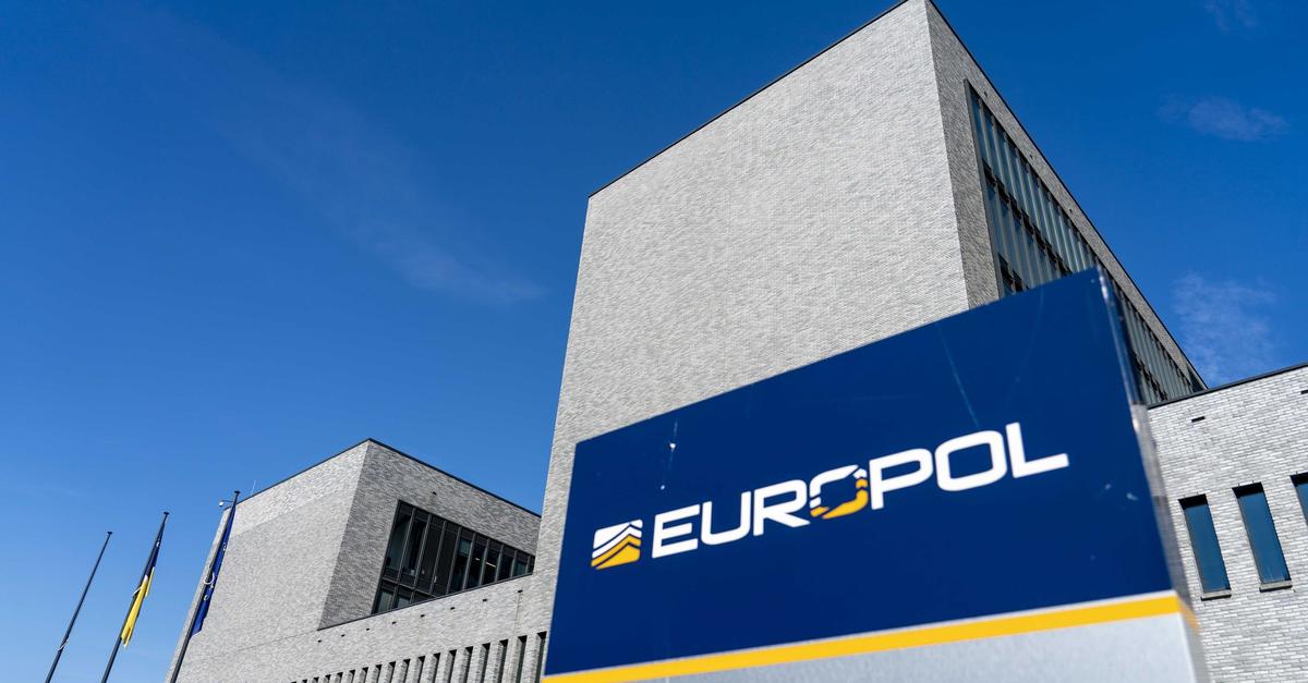 Europol-1-2-Milliarden-Euro-Falschgeld-beschlagnahmt