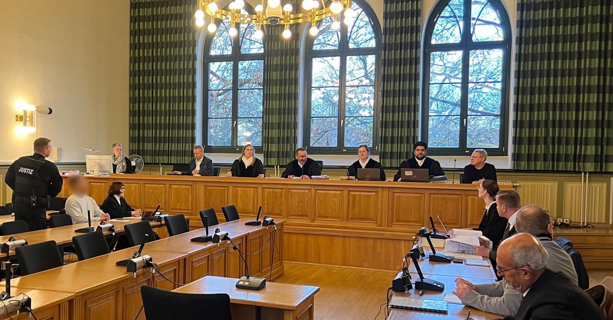 Frau-stirbt-in-Liebeszelle-Ehemann-schweigt-vor-Gericht