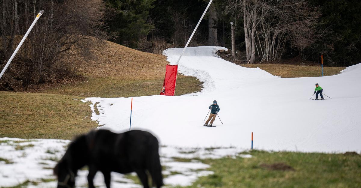 Warten auf Winter: Kunstschnee rettet Skipisten