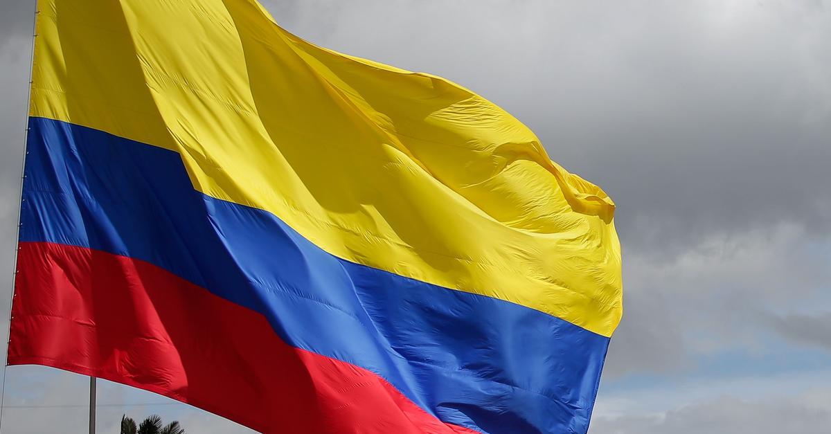 Bus-mit-Sch-lern-st-rzt-in-Schlucht-mehr-als-zw-lf-Tote