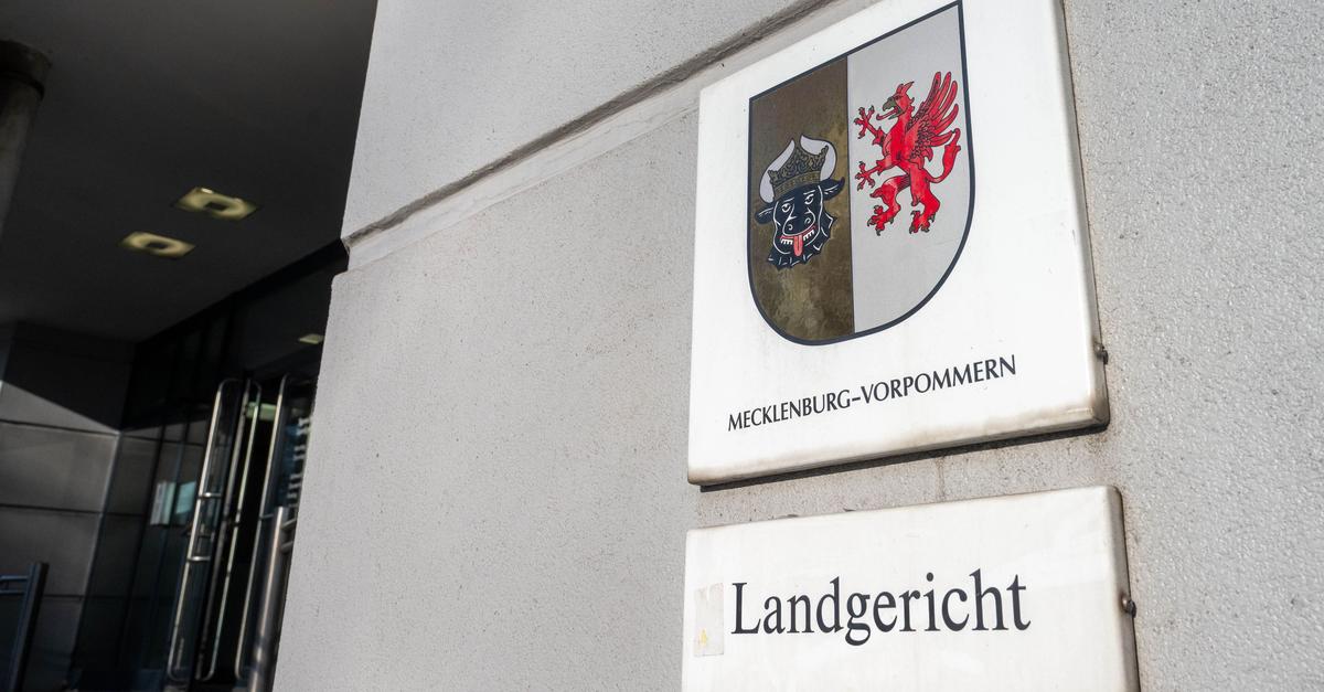 Frau mit 20 Stichen getötet - Haftstrafe für 75-Jährigen