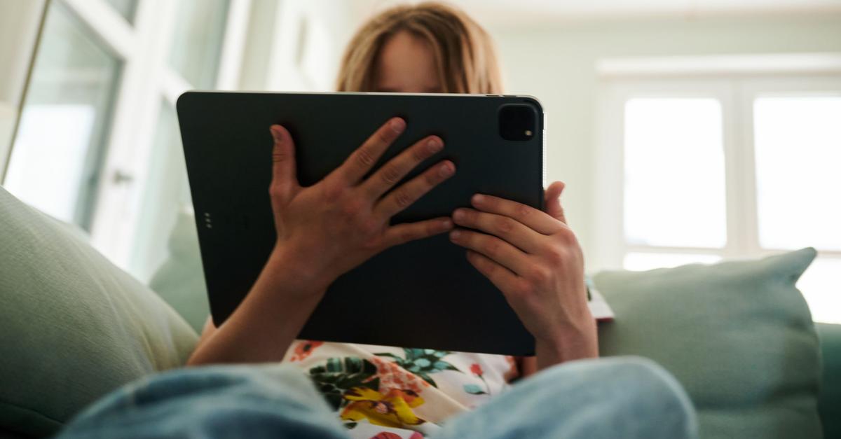 Studie: Kinder kommen immer früher mit Pornos in Kontakt