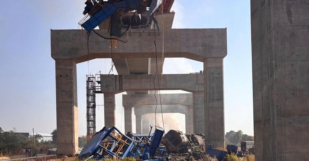 Zug kracht in Baukran - mehr als 20 Tote in Thailand