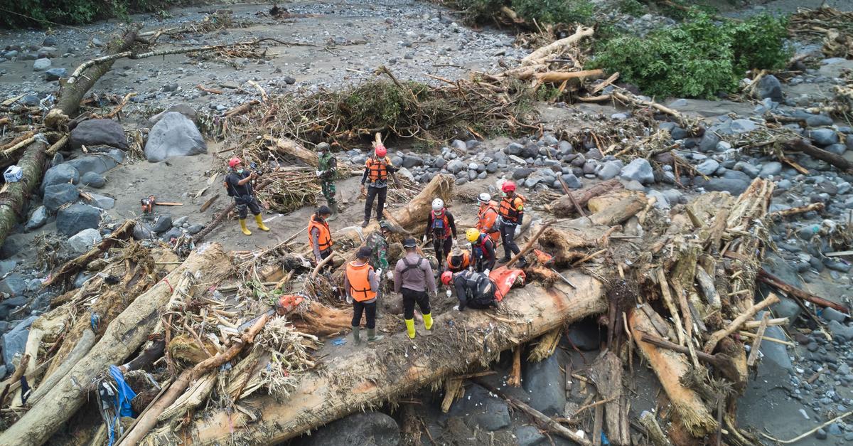 Fluten in Indonesien: Zahl der Toten steigt auf mehr als 600