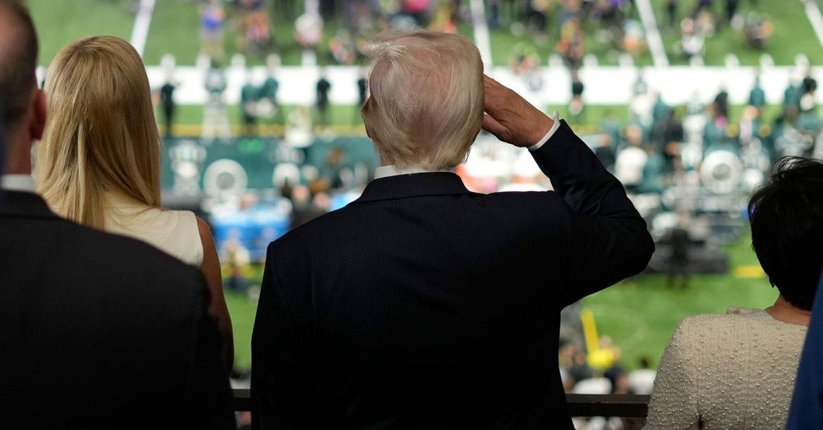 Trump-bleibt-Super-Bowl-fern-und-kritisiert-S-nger