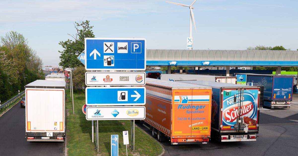 Lkw müssen nachts viel zu oft gefährlich parken