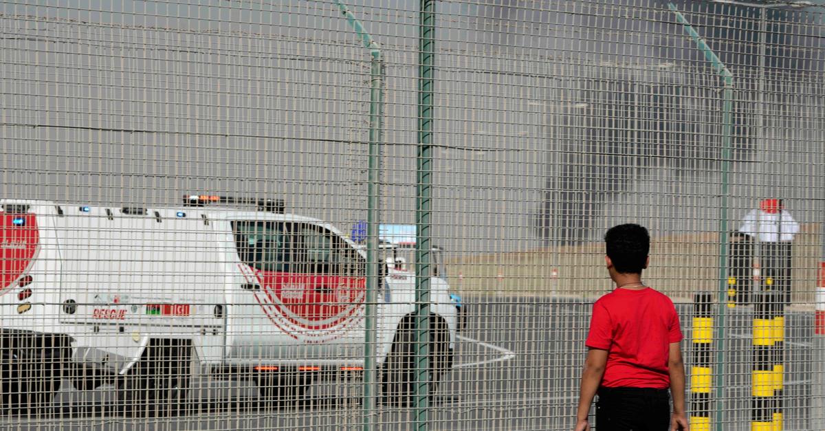 Indijsko bojno letalo strmoglavilo na letalskem mitingu v Dubaju, pilot umrl