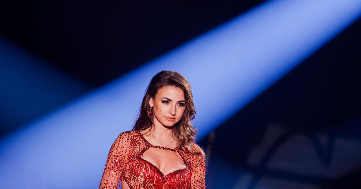 -Ekat-aber-auch-eine-neue-Let-s-Dance-Profis-enth-llt