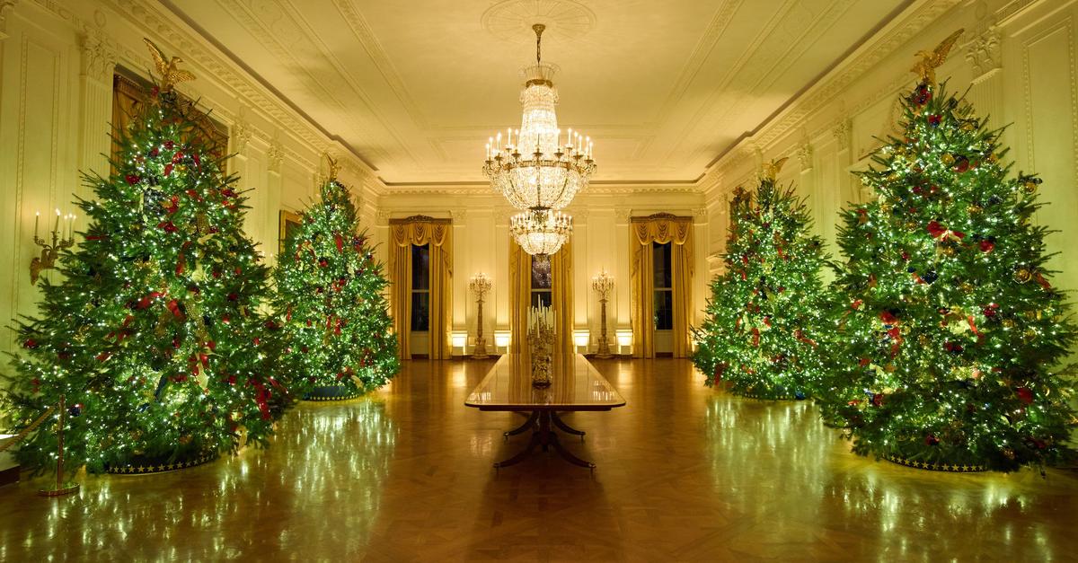 Melania-Trump-pr-sentiert-Weihnachtsdeko-im-Wei-en-Haus