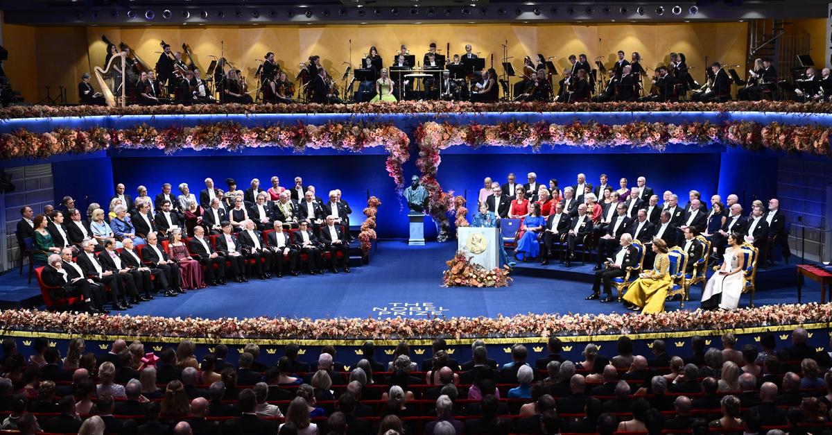 Nobelpreistr-ger-in-Stockholm-ausgezeichnet