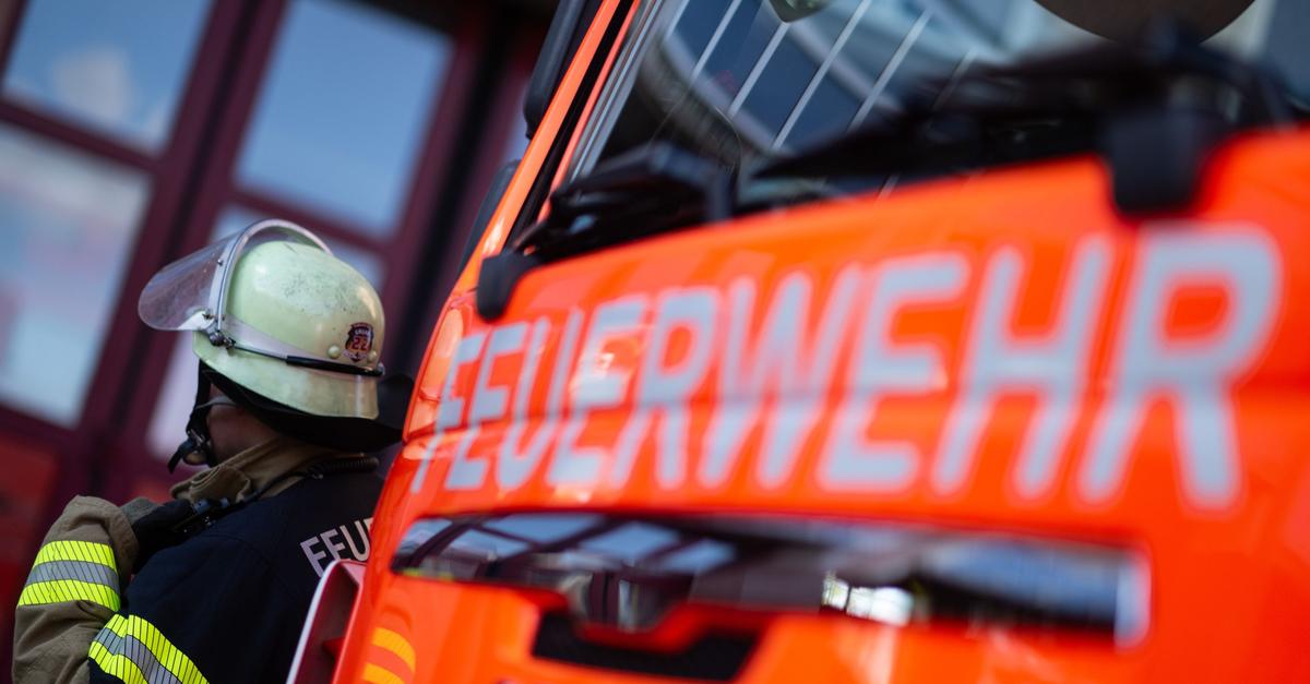 Mehrfamilienhaus brennt - Ursache möglicherweise Feuerwerk