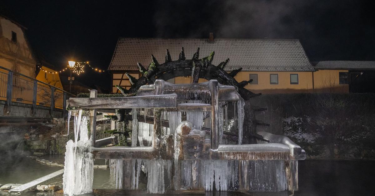 Eisig kalte Winternacht in Deutschland