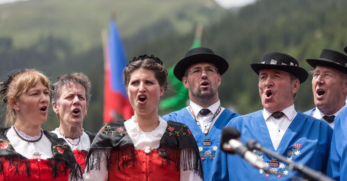 -Wie-vorgezogene-Weihnachten-Schweizer-Jodel-ist-Welterbe