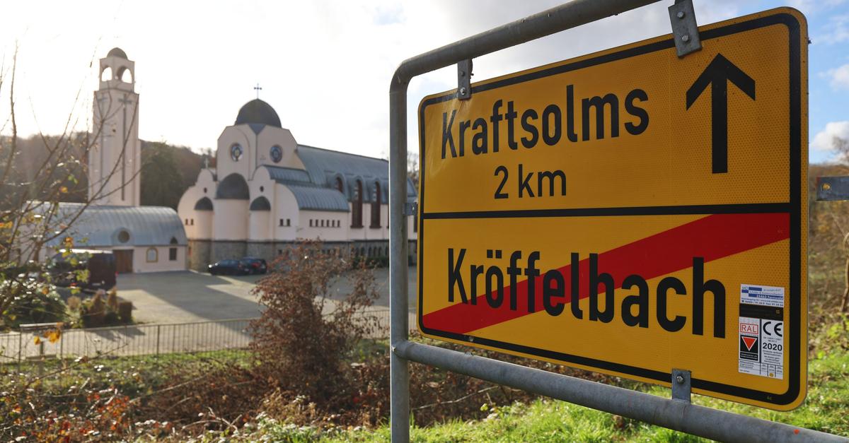 Mysteri-ser-Fall-Baby-ausgesetzt-H-nde-der-Mutter-gefunden