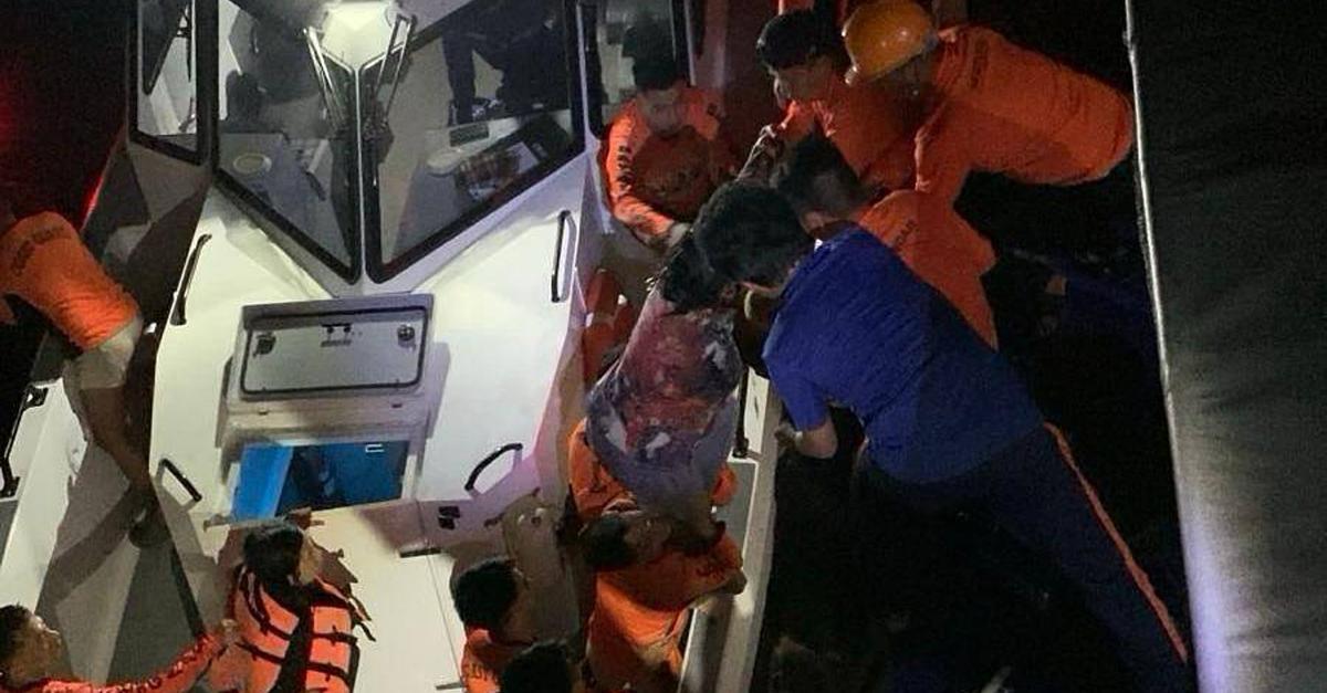 F-hre-sinkt-vor-Philippinen-Dutzende-Menschen-vermisst