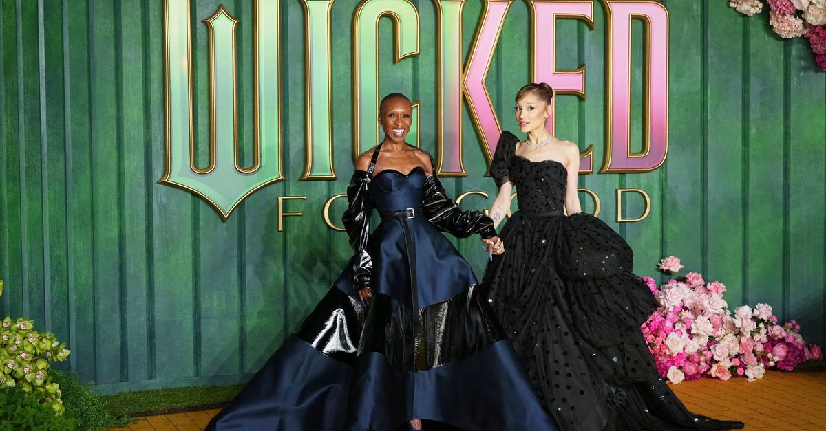 Ariana Grande bei Premiere bedrängt – Fan muss ins Gefängnis