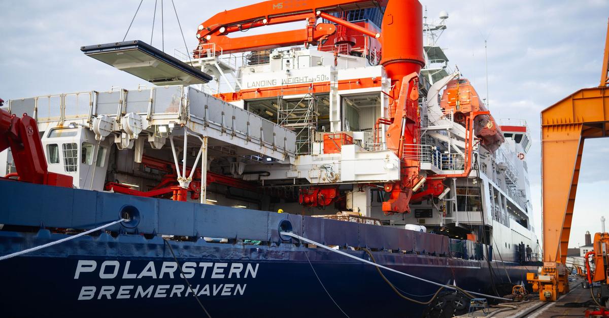 Neue-Expedition-des-Forschungsschiffs-Polarstern-