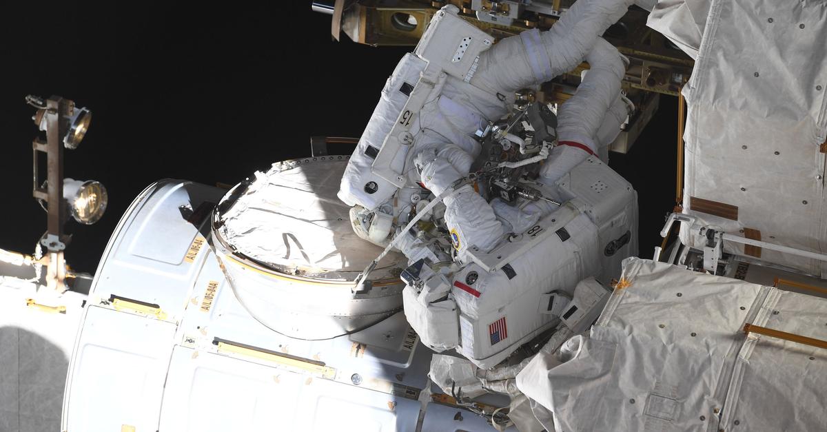 Nasa-ISS-Au-eneinsatz-aus-medizinischen-Gr-nden-abgesagt