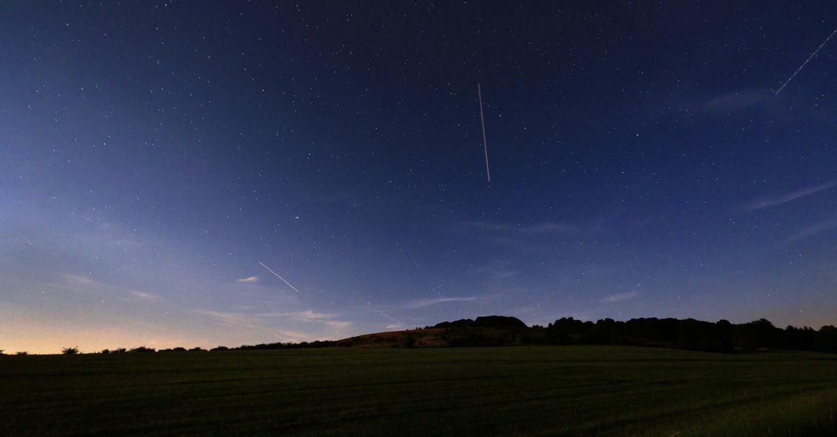 Kometen „Swan“ und „Lemmon“ am Nachthimmel zu sehen