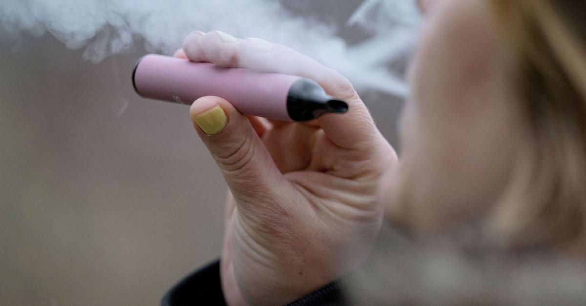 WHO opozarja na porast odvisnosti od nikotina med mladimi