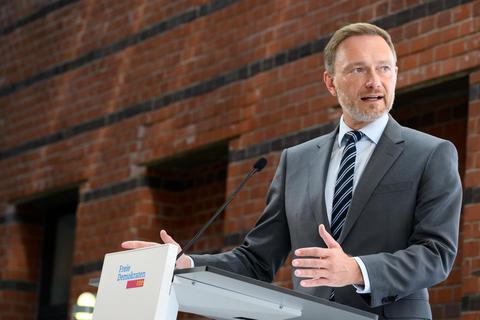 FDP-Chef Lindner bezeichnet das Wahlergebnis als „desaströse Niederlage“. Foto: dpa