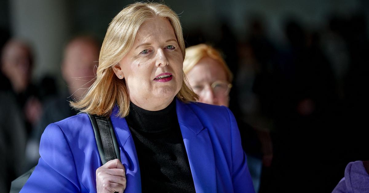 Bas resigns - | Schweitzer succeeds as minister