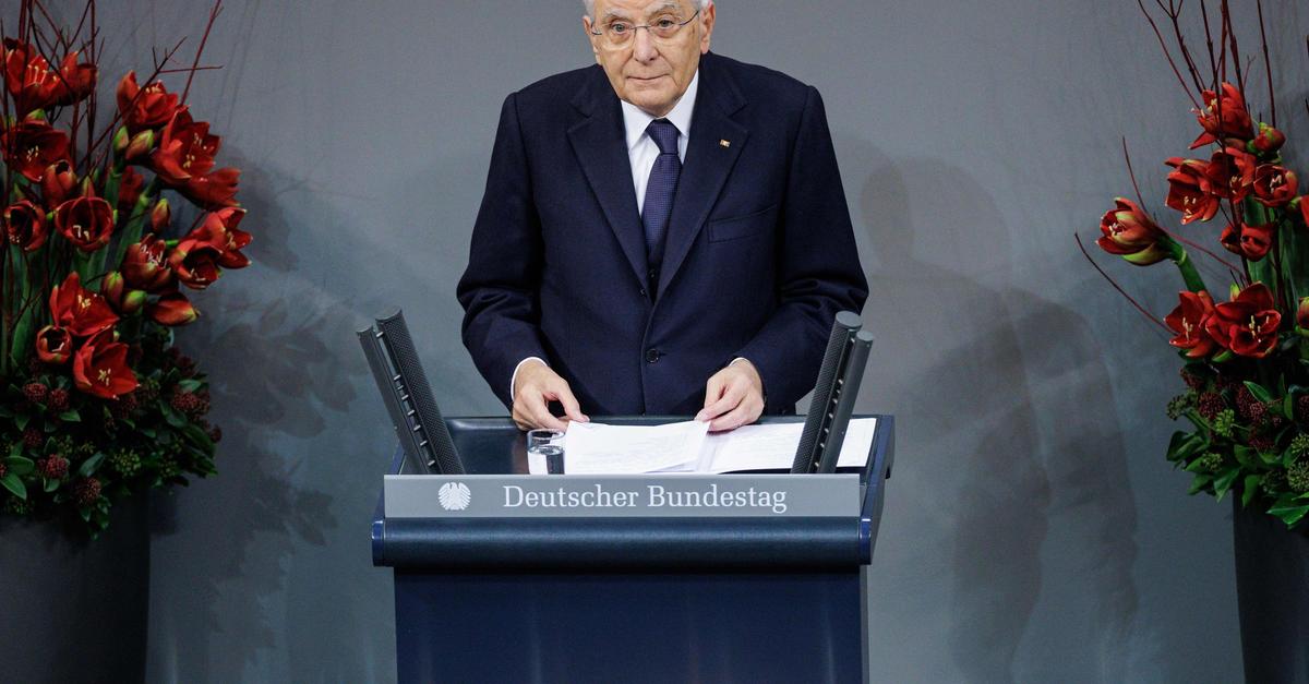 Mattarella v Nemčiji pozval k okrepitvi multilateralizma v spomin na žrtve vojn